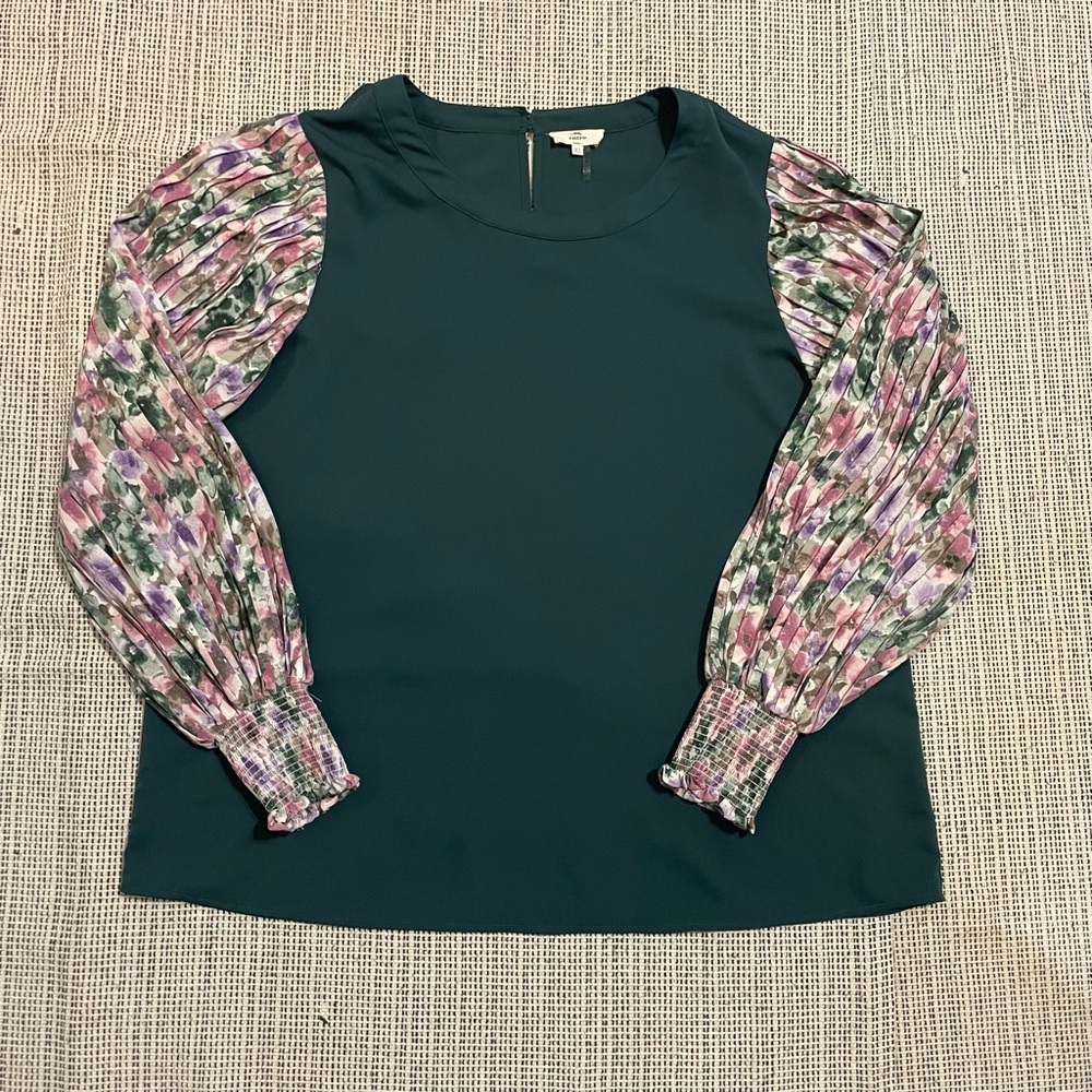 Women’s Long Sleeve Green/Floral Top